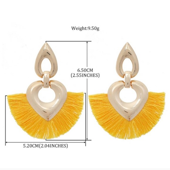 Bohemian Exaggerated Heart Earring Beige - Picture 4 of 4